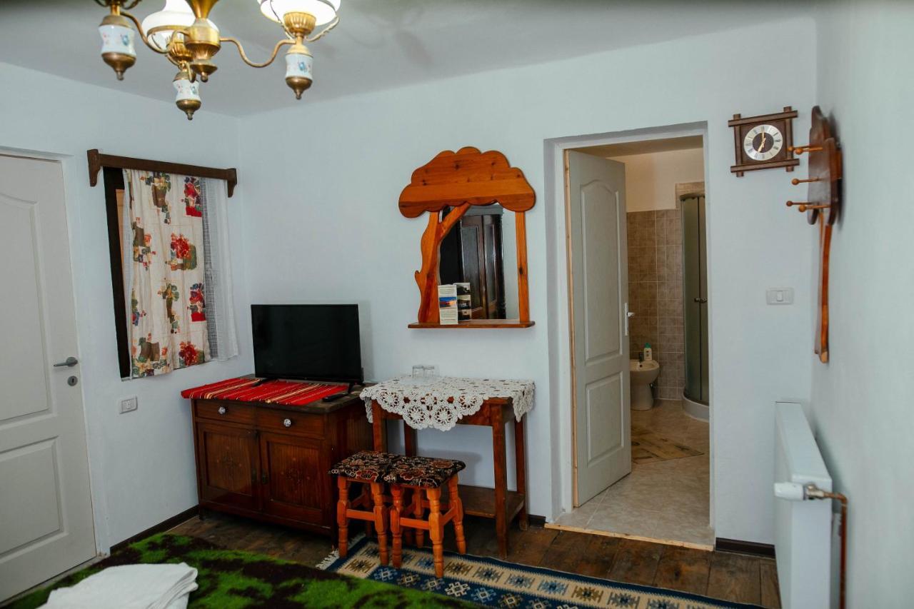 Casa Pe Valea Hartibaciului Konuk evi Barcut Dış mekan fotoğraf